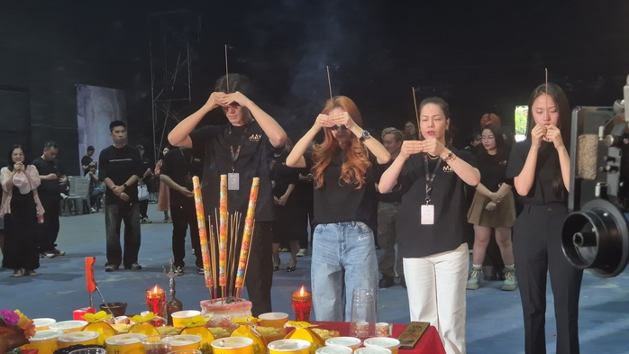 "Bộ đ&ocirc;i" mỹ nh&acirc;n Minh Hằng, Nhật Kim Anh t&aacute;i xuất m&agrave;n ảnh rộng! - Ảnh 1.