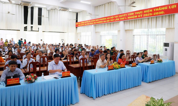 Phường c&oacute; 83.000 cử tri tổng kết c&ocirc;ng t&aacute;c bầu cử - Ảnh 1.