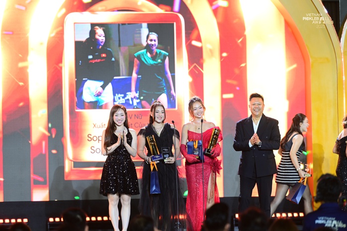 L&yacute; Ho&agrave;ng Nam v&agrave; Sophia Phương Anh chiến thắng tại Vietnam Pickleball Awards 2025 - Ảnh 2.