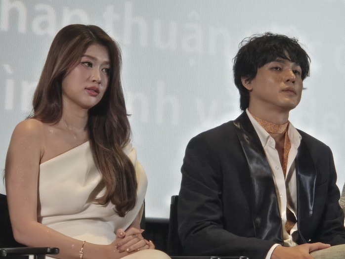 N&agrave;ng hậu Đo&agrave;n Thi&ecirc;n &Acirc;n b&ecirc;nh "người thương" Khương L&ecirc; hết m&igrave;nh! - Ảnh 2.