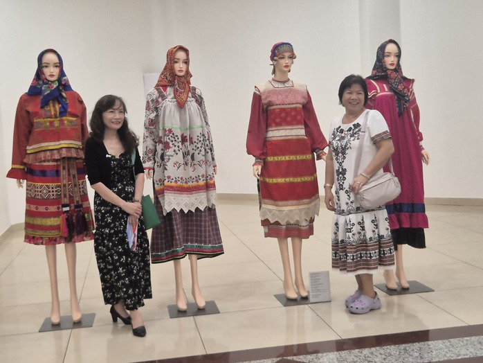 M&atilde;n nh&atilde;n, m&atilde;n nhĩ với hợp xướng v&agrave; vũ điệu Nga - Ảnh 16.