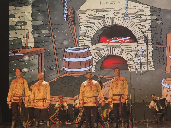 M&atilde;n nh&atilde;n, m&atilde;n nhĩ với hợp xướng v&agrave; vũ điệu Nga - Ảnh 4.