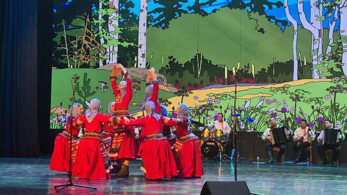 M&atilde;n nh&atilde;n, m&atilde;n nhĩ với hợp xướng v&agrave; vũ điệu Nga - Ảnh 14.