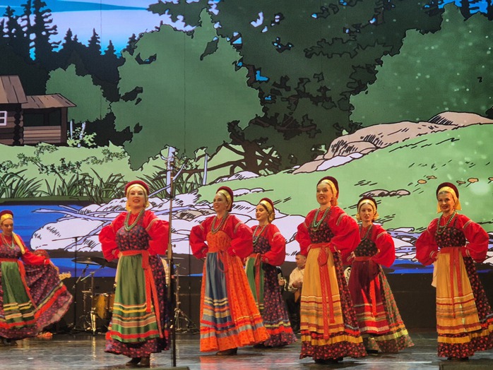 M&atilde;n nh&atilde;n, m&atilde;n nhĩ với hợp xướng v&agrave; vũ điệu Nga - Ảnh 11.