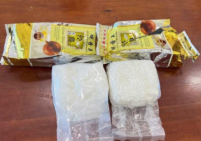 Ph&aacute;t hiện hơn 2kg ma t&uacute;y đ&aacute; giấu trong &ocirc; t&ocirc; - Ảnh 2.