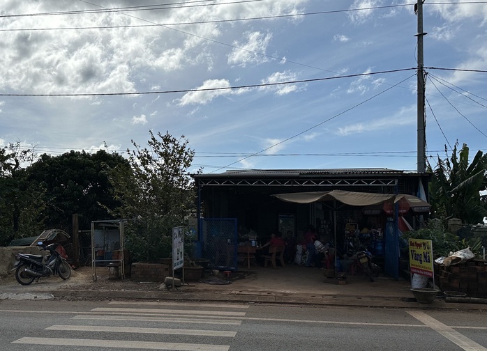 Gay cấn phi&ecirc;n đối thoại vụ cụ b&agrave; 82 tuổi khởi kiện chủ tịch x&atilde; ở Gia Lai - Ảnh 1.