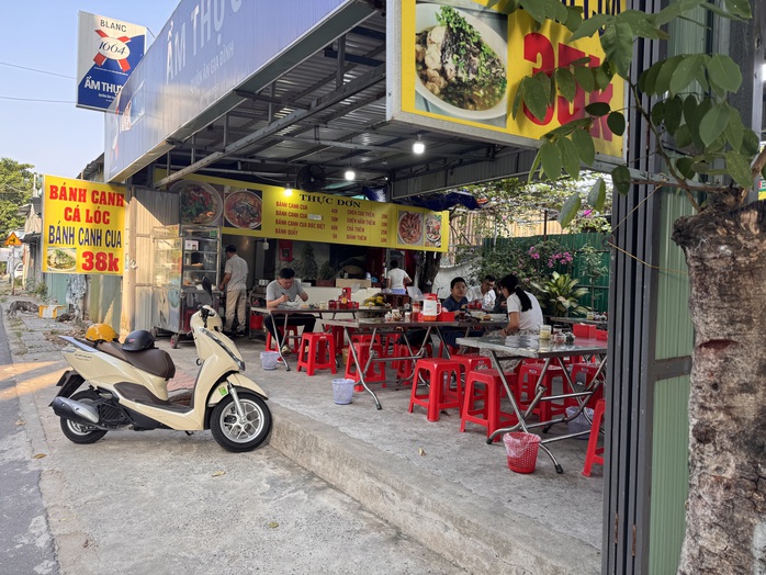 Chủ qu&aacute;n phở ở TPHCM quyết kh&ocirc;ng tăng gi&aacute; D&ugrave; gas tăng gi&aacute; cao năm 2026 - Ảnh 4.