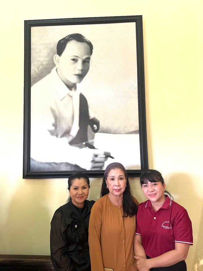 50 văn nghệ sĩ nổi tiếng về thăm Chiến khu Đ - Ảnh 4.