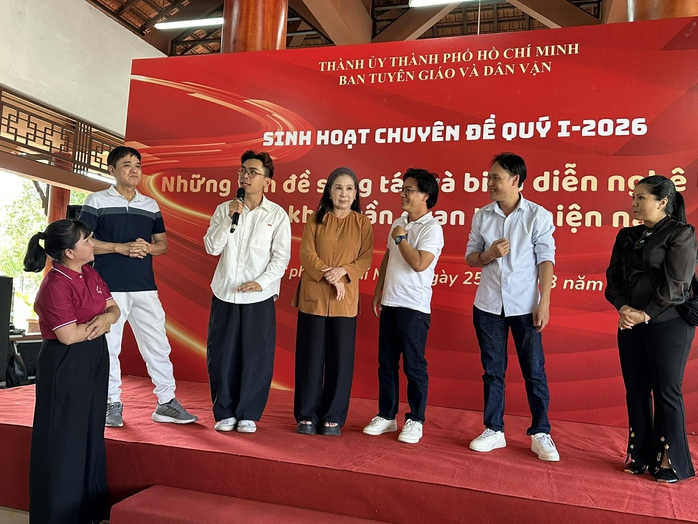 Kim Xu&acirc;n, Minh Dự, Quốc Thảo bức x&uacute;c về s&acirc;n khấu h&ocirc;m nay, thể hiện r&otilde; tr&aacute;ch nhiệm người l&agrave;m nghề - Ảnh 3.