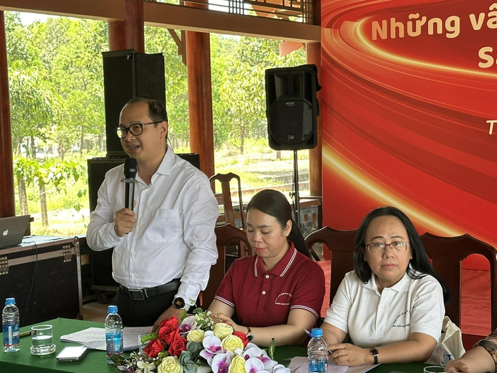 Kim Xu&acirc;n, Minh Dự, Quốc Thảo bức x&uacute;c về s&acirc;n khấu h&ocirc;m nay, thể hiện r&otilde; tr&aacute;ch nhiệm người l&agrave;m nghề - Ảnh 4.