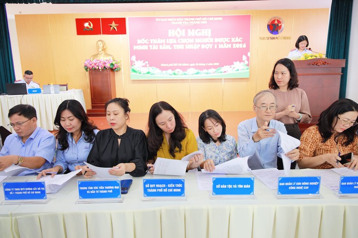 TPHCM bốc thăm lựa chọn người xác minh tài sản, thu nhập - Ảnh 2.