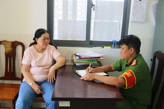 Vụ giật d&acirc;y chuyền ở Li&ecirc;n Hoa Bảo Th&aacute;p: Một đối tượng từng bị &ldquo;bắt hụt&rdquo; ở C&agrave; Mau - Ảnh 1.