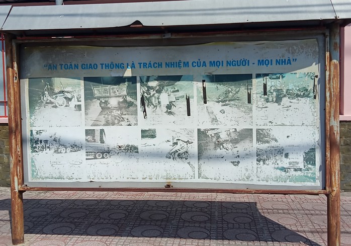 Bảng hiệu nhếch nh&aacute;c - Ảnh 1.