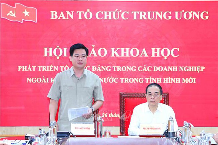phát triển tổ chức đảng trong doanh nghiệp ngoài nhà nước - Ảnh 1. phát triển tổ chức đảng trong doanh nghiệp ngoài nhà nước - Ảnh 1.