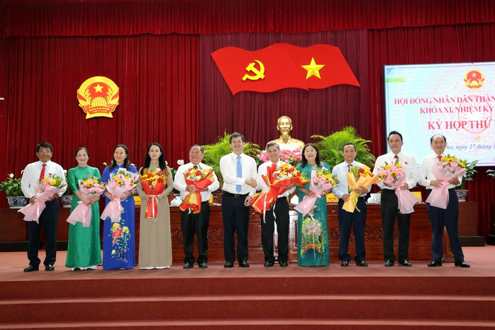 Chủ tịch HĐND, Chủ tịch UBND TP Cần Thơ t&aacute;i đắc cử - Ảnh 4.
