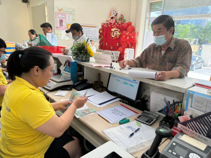 Lương hưu: Đừng chỉ &ldquo;tăng cho đủ&rdquo;, m&agrave; phải &ldquo;tăng để sống được&rdquo; - Ảnh 1.