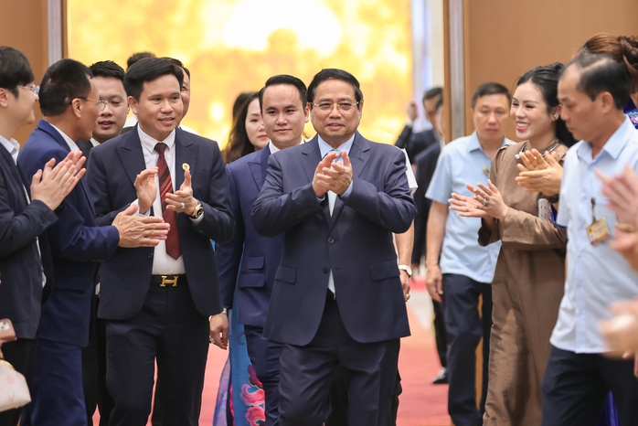 - Ảnh 1. Thủ tướng: Dưa các hộ kinh doanh trở thành doanh nghiệp - Ảnh 1.