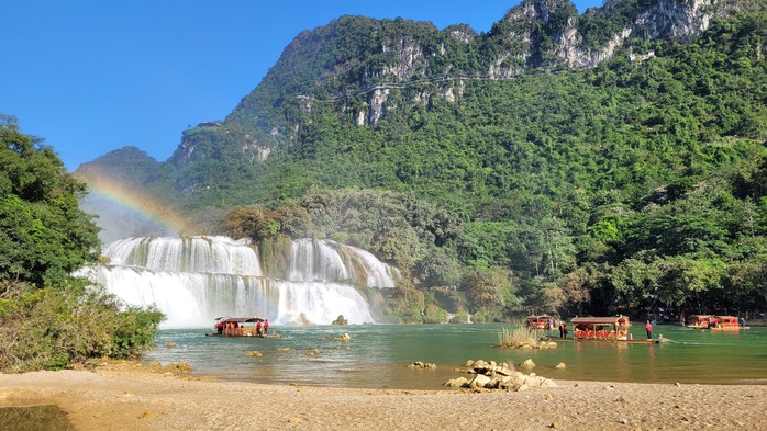 B&agrave;i dự thi cuộc thi viết "Chủ quyền quốc gia bất khả x&acirc;m phạm": Chạm v&agrave;o Tổ quốc - Ảnh 2.