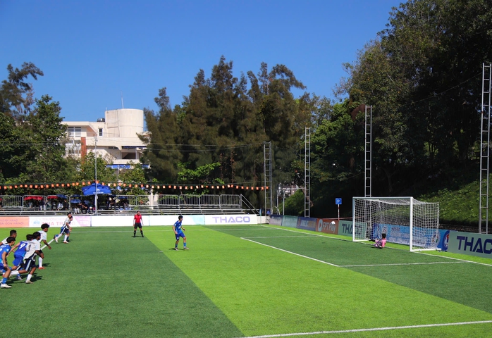 Giải b&oacute;ng đ&aacute; Thanh Ni&ecirc;n sinh vi&ecirc;n quốc tế: Campuchia thắng đậm trận mở m&agrave;n - Ảnh 2.