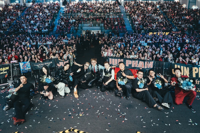 J-UNZIP: Ng&agrave;y Jun Phạm nở hoa rực rỡ  - Ảnh 8.