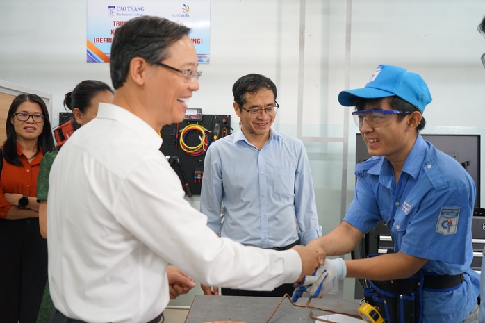 Kỹ năng nghề theo chuẩn quốc tế: ch&igrave;a kh&oacute;a ph&aacute;t triển nh&acirc;n lực - Ảnh 1.