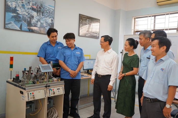 Kỹ năng nghề theo chuẩn quốc tế: ch&igrave;a kh&oacute;a ph&aacute;t triển nh&acirc;n lực - Ảnh 2.