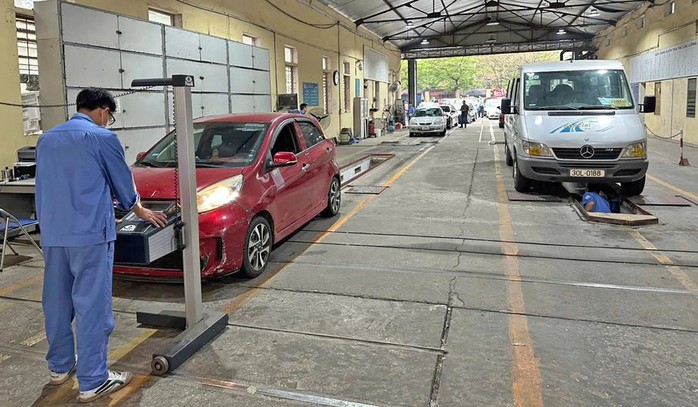 Tỉ lệ trượt kiểm định kh&iacute; thải xe xăng v&agrave; diesel tăng cao năm 2026 - Ảnh 2.