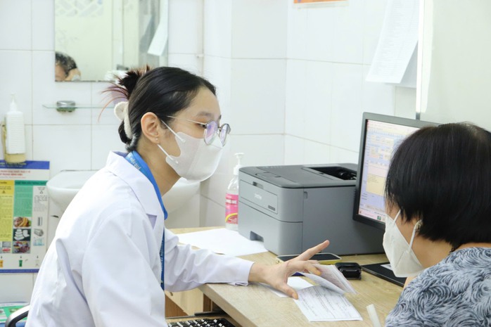 Người d&acirc;n c&oacute; thẻ BHYT lưu &yacute; những điều sau - Ảnh 2.