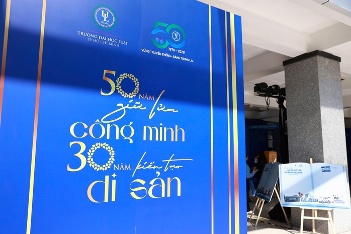 Phi&ecirc;n đấu gi&aacute; g&acirc;y quỹ gần 500 triệu tại ULAW c&oacute; g&igrave; đặc biệt? - Ảnh 4.