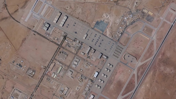 Iran tấn c&ocirc;ng căn cứ Prince Sultan v&agrave; 6 t&agrave;u đổ bộ Mỹ - Ảnh 1.