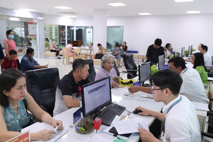 M&ocirc; h&igrave;nh ch&iacute;nh quyền địa phương 2026 n&acirc;ng cao sự h&agrave;i l&ograve;ng của người d&acirc;n v&agrave; doanh nghiệp - Ảnh 1.