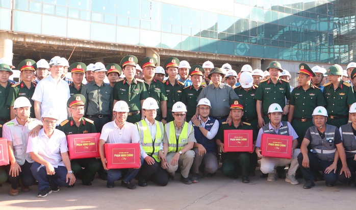 Thủ tướng Phạm Minh Chính kiểm tra tiến độ sân bay Long Thành - Ảnh 2.