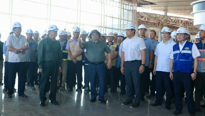 Thủ tướng Phạm Minh Chính kiểm tra tiến độ sân bay Long Thành - Ảnh 1.