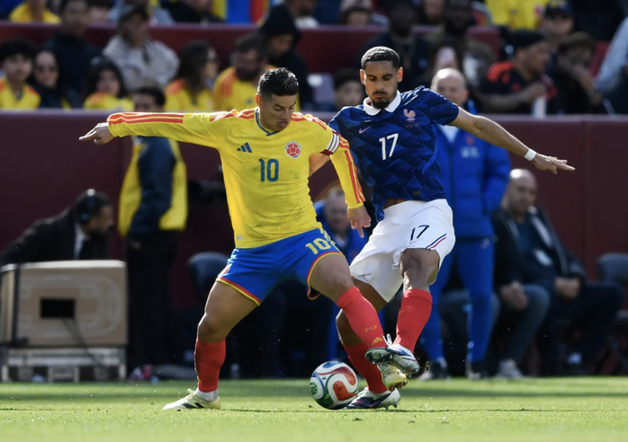 Tuyển Ph&aacute;p thắng v&ugrave;i dập Colombia, thăng hoa FIFA Days - Ảnh 5.