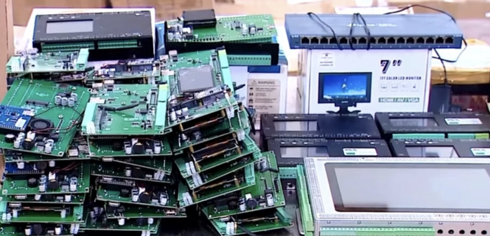 Khởi tố 74 bị can liên quan can thiệp quan trắc môi trường năm 2026 - Ảnh 2. Khởi tố 74 bị can liên quan can thiệp quan trắc môi trường năm 2026 - Ảnh 2.