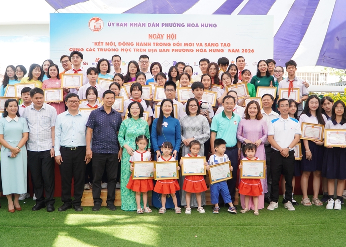 Ng&agrave;y hội gi&uacute;p phụ huynh chọn trường cho con tại phường H&ograve;a Hưng, TPHCM - Ảnh 1.