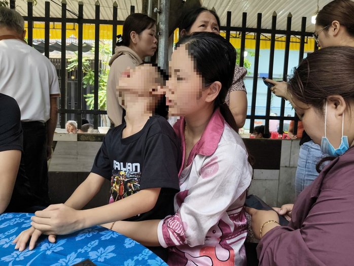 Vụ tài xế taxi bị bắn chết ở Quảng Trị: Kêu gọi giúp đỡ gia đình nạn nhân - Ảnh 2. Vụ tài xế taxi bị bắn chết ở Quảng Trị: Kêu gọi giúp đỡ gia đình nạn nhân - Ảnh 2.