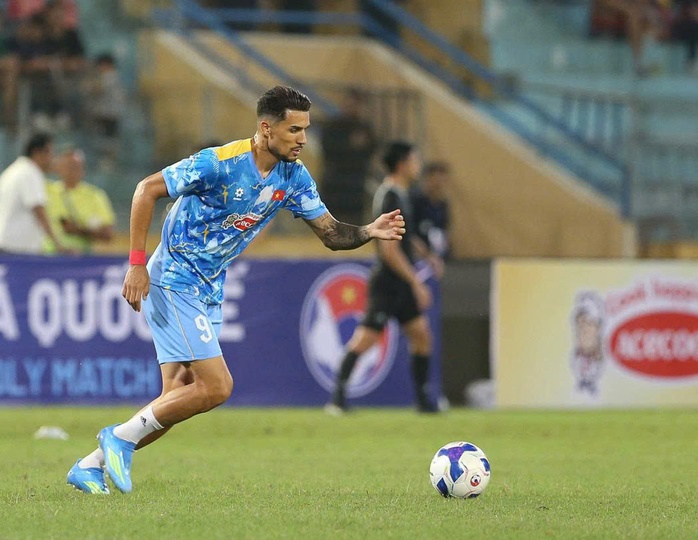 Tuyển Malaysia mang 13 cầu thủ gốc nước ngo&agrave;i sang Việt Nam - Ảnh 3.