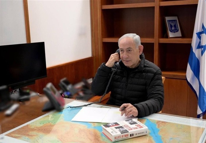 Máy bay Thủ tướng Israel "trú tạm" Berlin, Iran nói số phận ông Netanyahu "chìm trong bất trắc" - Ảnh 1.