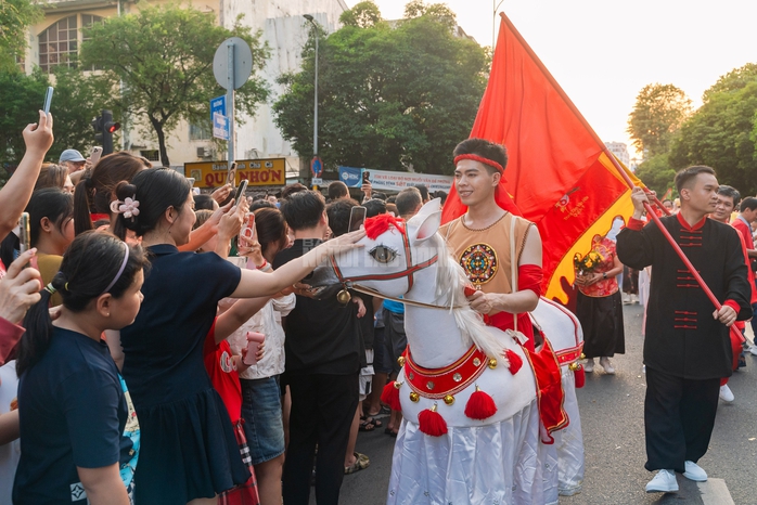 VIDEO: Hơn 1.000 người tham gia Tết Nguy&ecirc;n ti&ecirc;u 2026 tại khu Chợ Lớn - Ảnh 10.