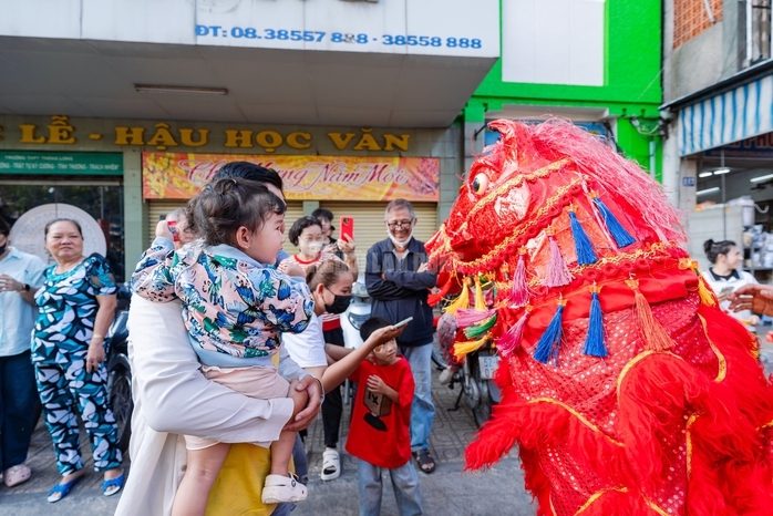 VIDEO: Hơn 1.000 người tham gia Tết Nguy&ecirc;n ti&ecirc;u 2026 tại khu Chợ Lớn - Ảnh 15.