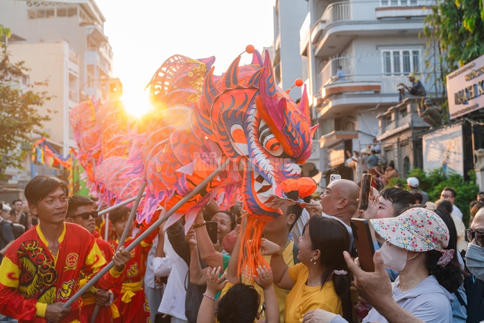 VIDEO: Hơn 1.000 người tham gia Tết Nguy&ecirc;n ti&ecirc;u 2026 tại khu Chợ Lớn - Ảnh 16.