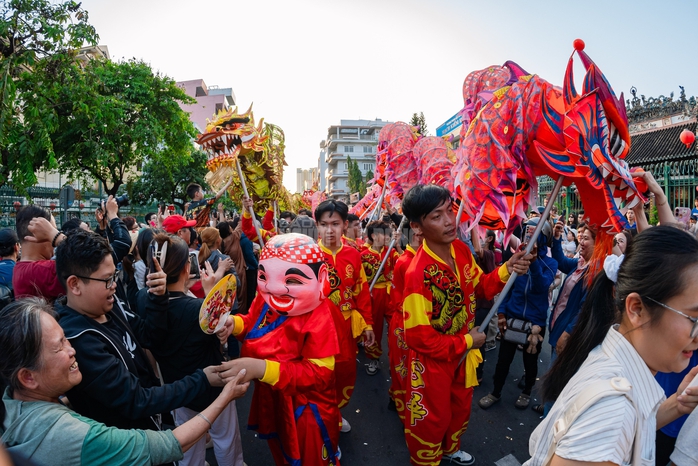 VIDEO: Hơn 1.000 người tham gia Tết Nguy&ecirc;n ti&ecirc;u 2026 tại khu Chợ Lớn - Ảnh 17.