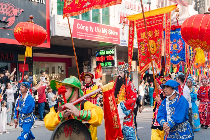 VIDEO: Hơn 1.000 người tham gia Tết Nguy&ecirc;n ti&ecirc;u 2026 tại khu Chợ Lớn - Ảnh 8.