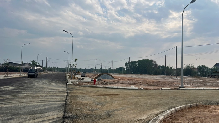 Thi c&ocirc;ng t&aacute;i định cư đường sắt tốc độ cao ở Huế năm 2026 vượt tiến độ nhưng thiếu vốn - Ảnh 3.