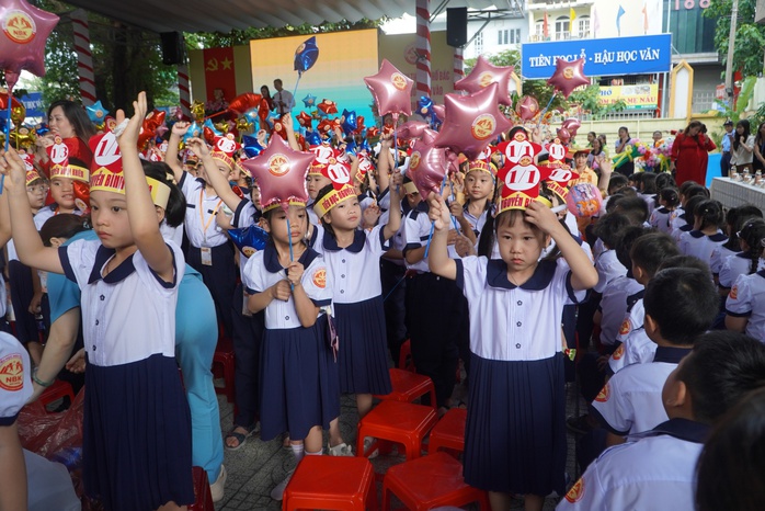 N&Oacute;NG: TP HCM "chốt' kế hoạch tuyển sinh c&aacute;c lớp đầu cấp với nhiều nội dung quan trọng  - Ảnh 2.