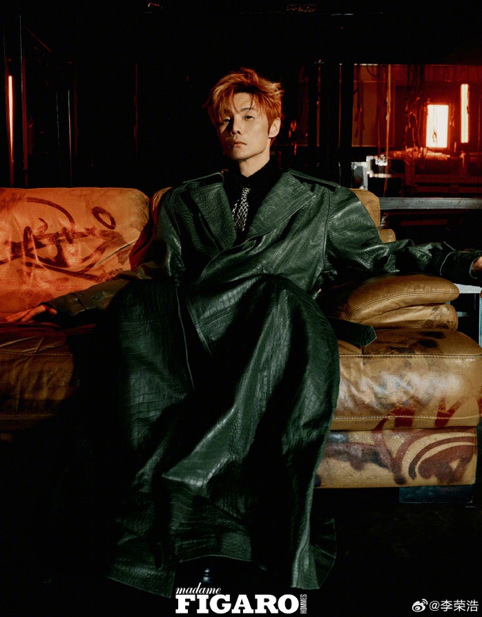 "Tiểu Vương Phi" li&ecirc;n tục xin lỗi đ&agrave;n anh v&igrave; "L&yacute; Bạch" - Ảnh 2.