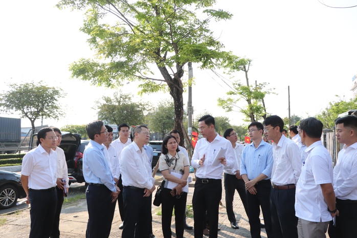 L&atilde;nh đạo Đ&agrave; Nẵng: Sớm xử l&yacute; trụ sở d&ocirc;i dư ở TP Tam Kỳ cũ, tr&aacute;nh l&atilde;ng ph&iacute; - Ảnh 1.