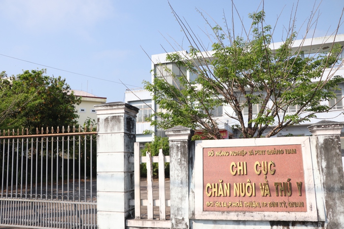 L&atilde;nh đạo Đ&agrave; Nẵng: Sớm xử l&yacute; trụ sở d&ocirc;i dư ở TP Tam Kỳ cũ, tr&aacute;nh l&atilde;ng ph&iacute; - Ảnh 3.