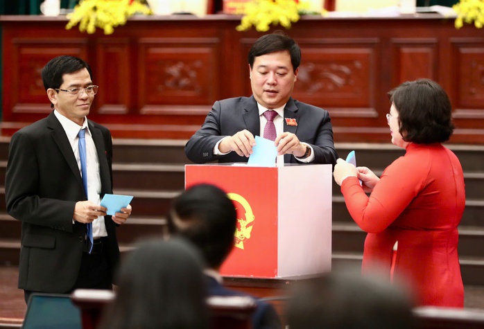 Mỗi nghị quyết ban h&agrave;nh phải đ&uacute;ng, tr&uacute;ng, b&aacute;m s&aacute;t thực tiễN - Ảnh 3.